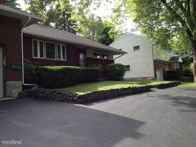 Building Photo - 3 br, 2 bath House - 1078 Cornelius Avenue