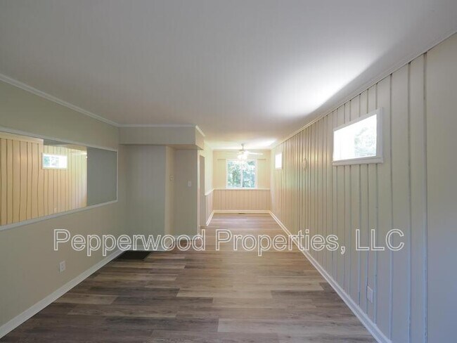 Foto del edificio - 645 South Irwin Avenue - 1