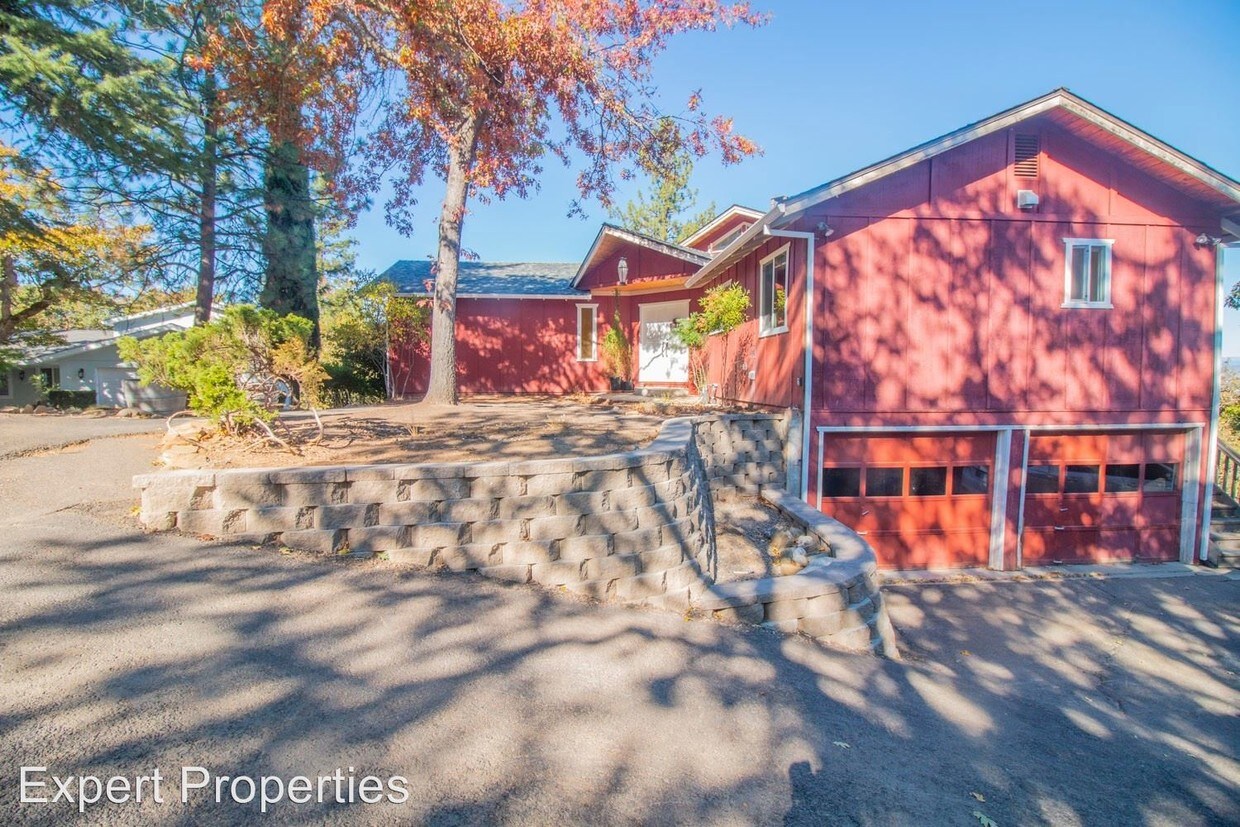 Foto principal - 3 br, 3 bath House - 305 Conestoga Circle