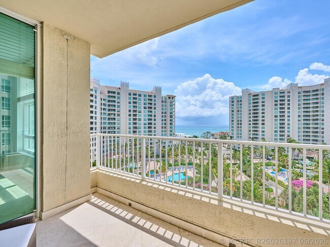 Building Photo - 3720 S Ocean Blvd