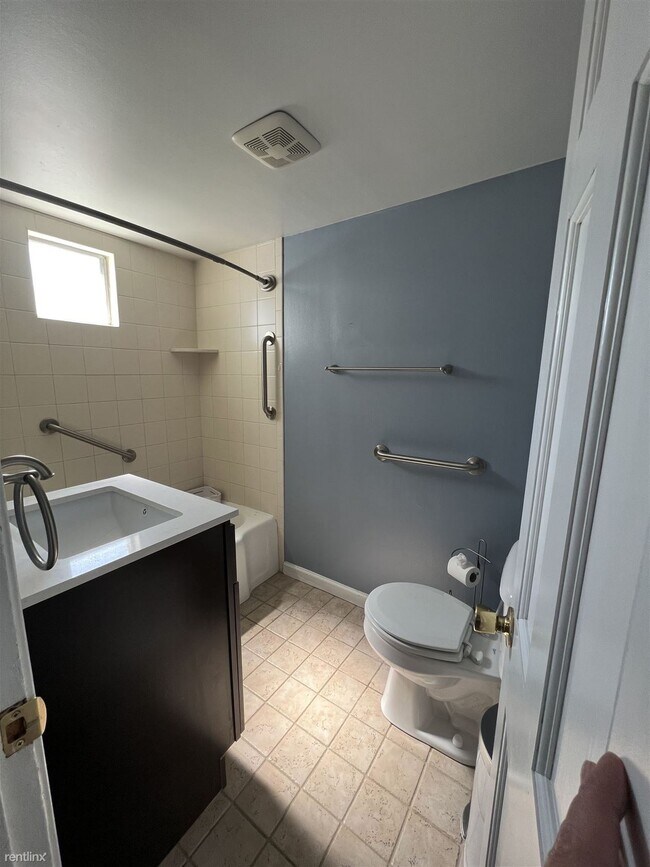 Foto del edificio - 4 br, 1 bath House - 718 Harrison Ave Mike...