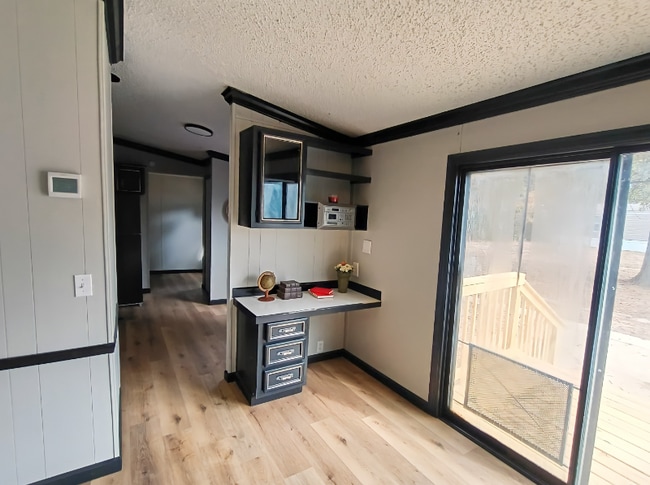 Building Photo - 12 Deerwood Park
