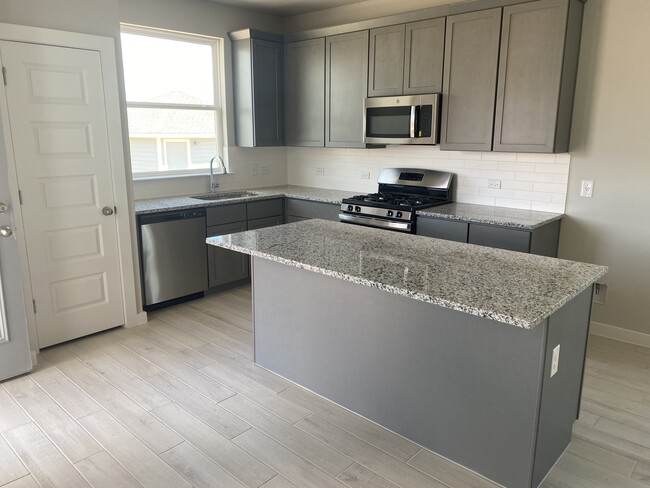 Foto del edificio - 164 Harvest Ridge Blvd
