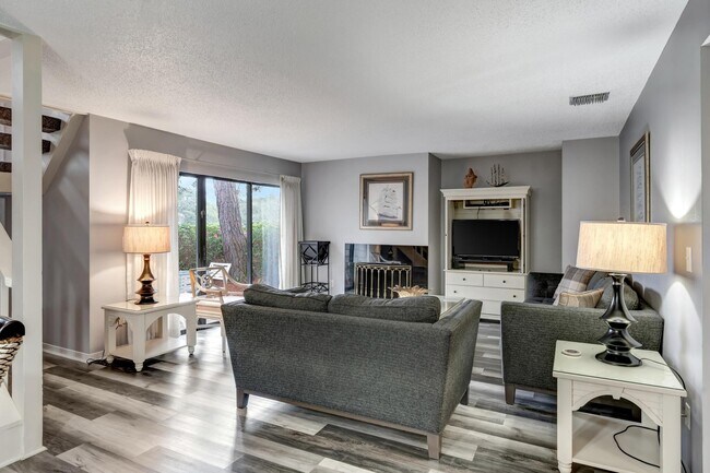 Building Photo - 290 Sandestin Blvd W