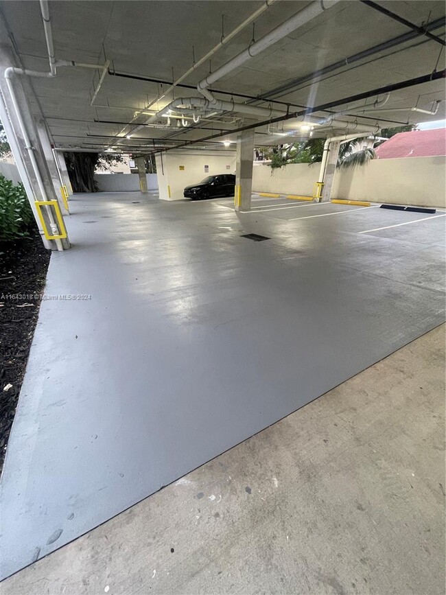 Foto del edificio - 1021 NW 1st St
