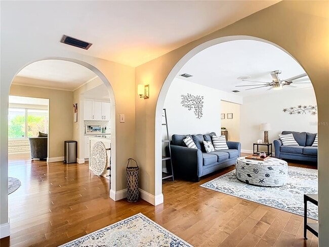 Building Photo - 2250 Watrous Dr