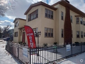 Building Photo - 433 Seymour Ave