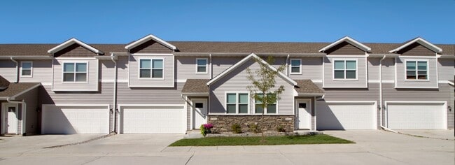 Building Photo - Ledgestone Townhomes