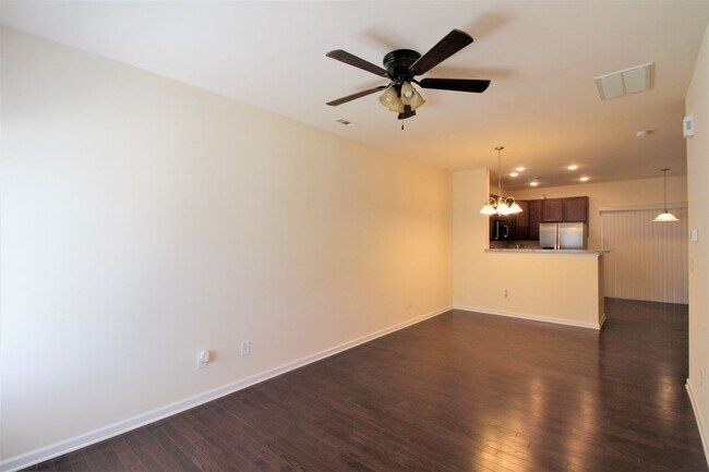Foto del edificio - Beautiful 3 bedroom Townhome in Steele Creek!