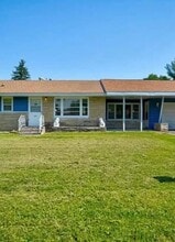 Building Photo - 4224 E Lincoln Ave