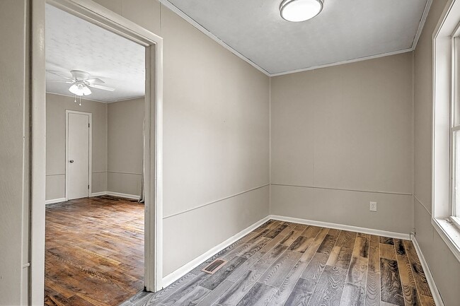 Building Photo - 707 Tuggle Hill Rd
