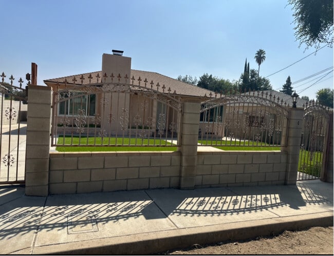 Photo - 3637 N G St House