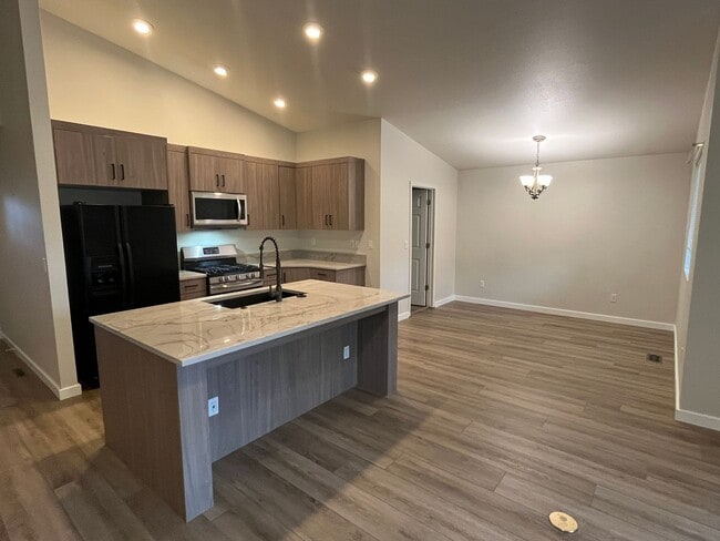 Building Photo - Beautiful 2-Bedroom Home in Star, ID – Qui...