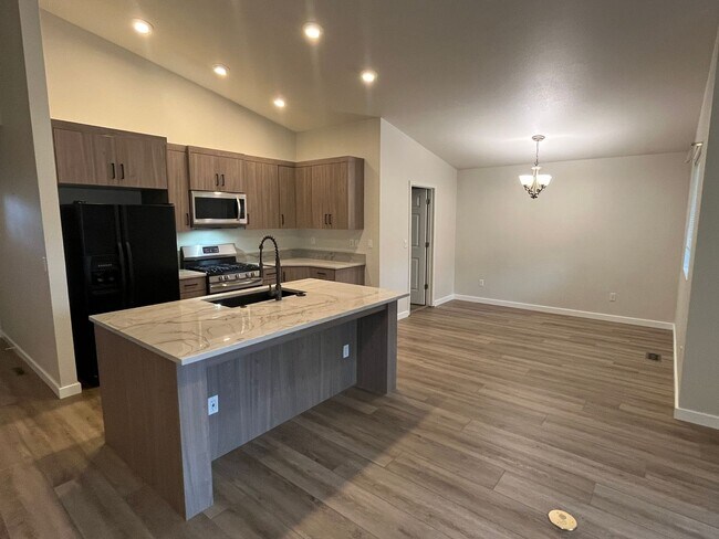 Foto del edificio - Beautiful 2-Bedroom Home in Star, ID – Qui...