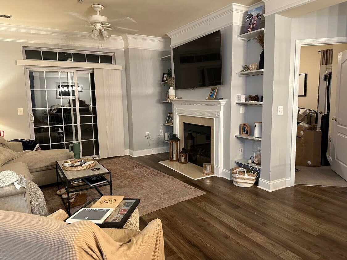 Foto principal - 23620 Overlook Park Dr