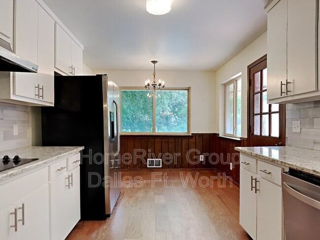 Foto del edificio - 1216 Glen Cove Dr