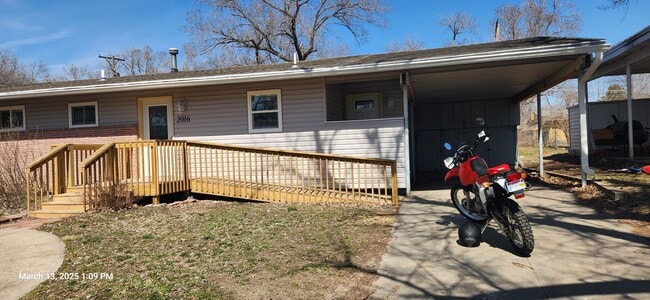 Foto del edificio - Very nice SW 3BR rancher in Washburn Rural schools