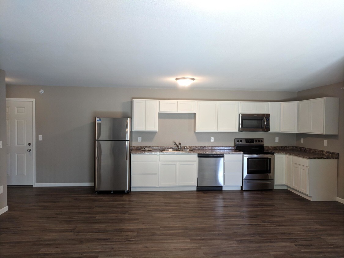 Primary Photo - 307 7th Ave