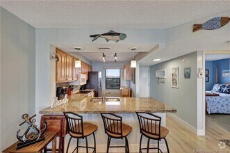 Building Photo - 7380 S Ocean Dr