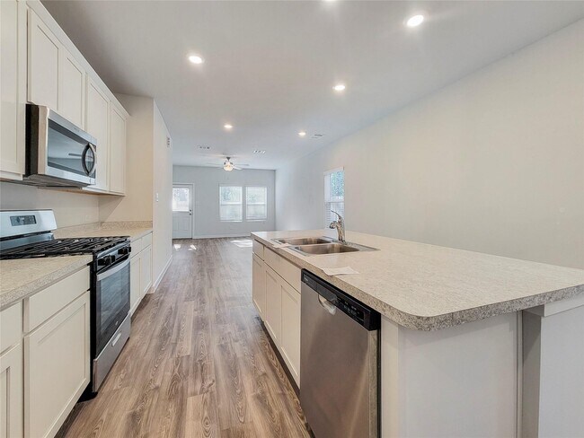 Building Photo - 16954 Pandora Wy