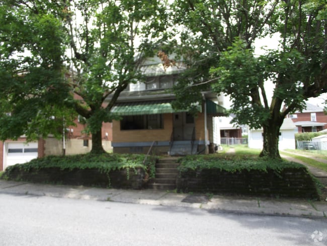 Building Photo - 241 Boden Ave