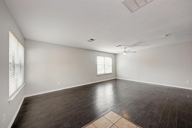 Building Photo - 1302 Casa Blanca Cove