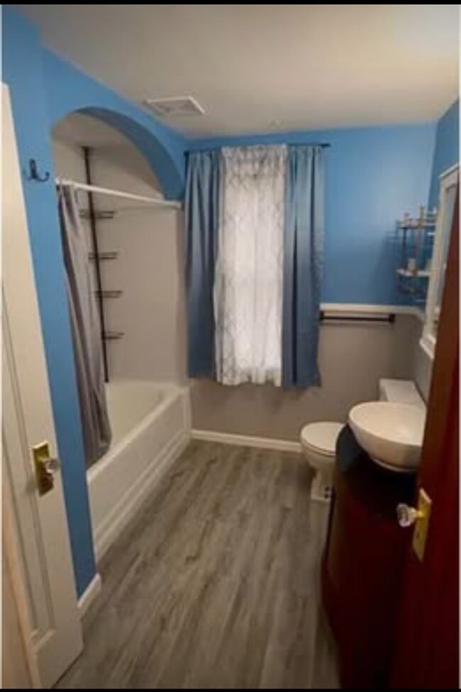 Foto del edificio - 815 Main St S