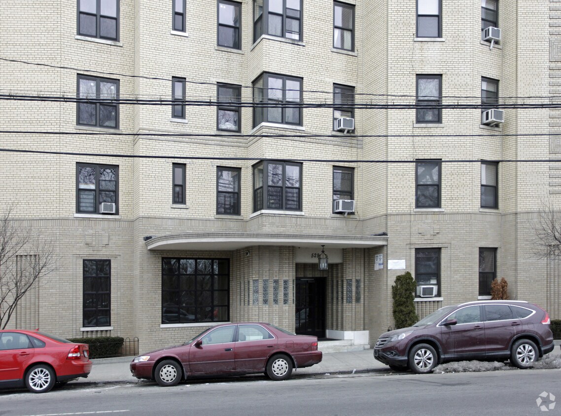 Foto del edificio - 4279 Webster Ave