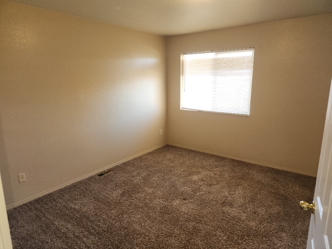 Photo - 2647 Bannister Ct Townhome