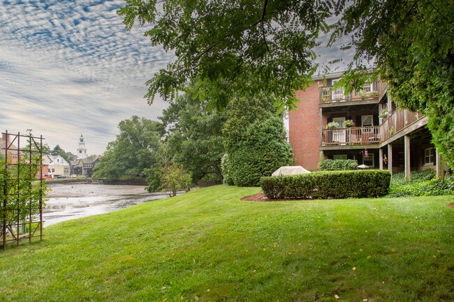 Foto del edificio - 1 Powder House Ln