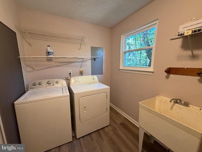 Foto del edificio - 184 Fargo Rd