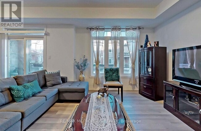 Building Photo - 2568-2568 Ladyfern Crossing