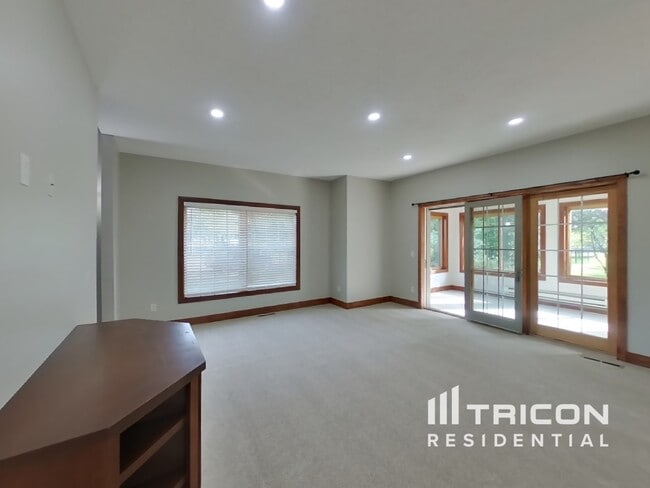 Building Photo - 11405 W Laketowne Dr