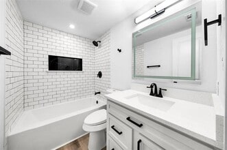 Building Photo - 305 E Kirby Ave