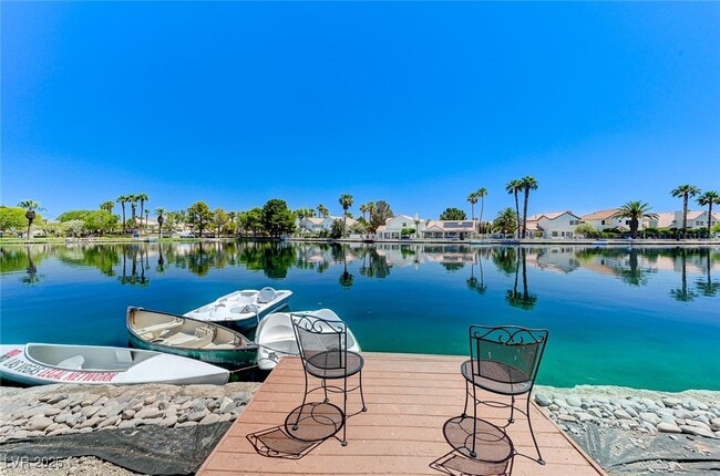 Foto del edificio - 2984 Sun Lake Dr