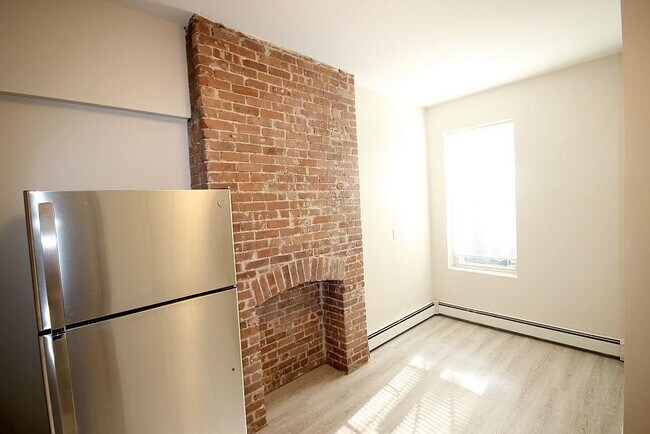 Building Photo - 232 Bloomfield St
