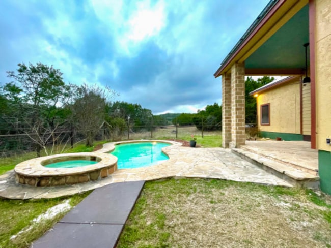 Building Photo - 4120 Sotol Ln