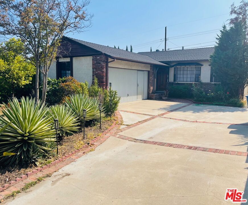 Primary Photo - 3007 Jolley Dr