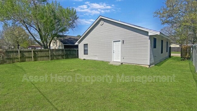 Photo - 507 Dean St House