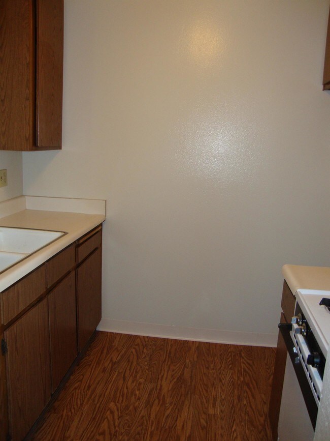 Building Photo - 14427 Lemoli Ave