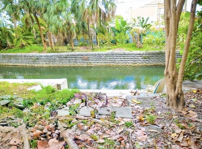 Foto del edificio - 6731 S Waterway Dr