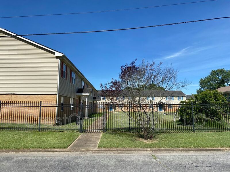 Primary Photo - 1401 Meeks St