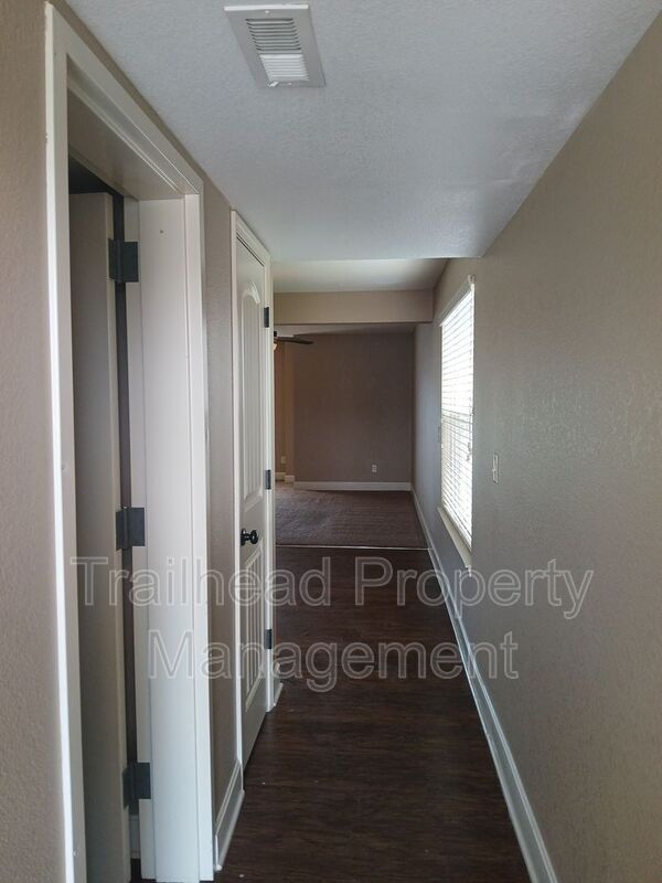 Foto del edificio - 21616 Westover Ct