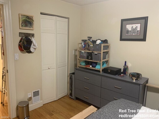Building Photo - 1 br, 1 bath  - 65 Joy St Apt 1L