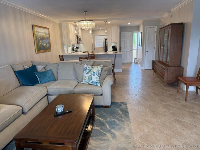 Foto del edificio - 1523 E Hillsboro Blvd