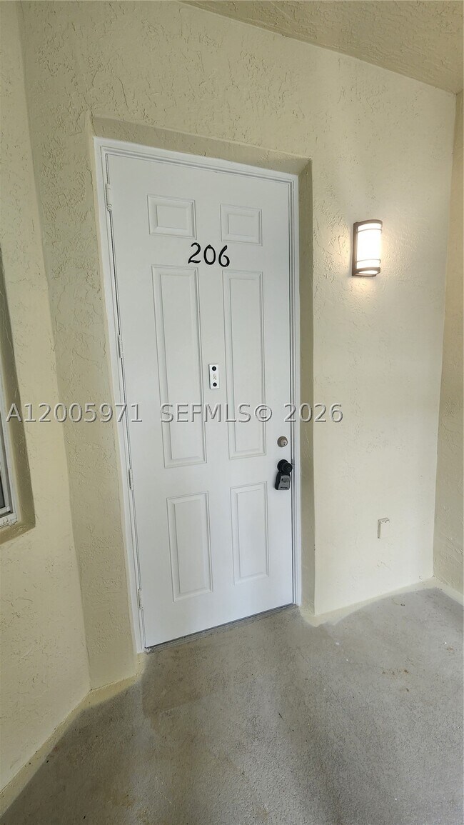 Building Photo - 3600 Oaks Clubhouse Dr