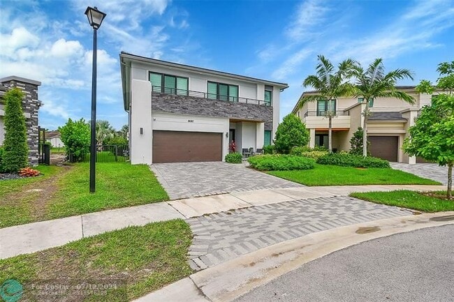 Building Photo - 8680 Pacifica Ln