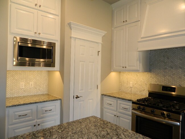 Building Photo - 5232 Lannister Ln