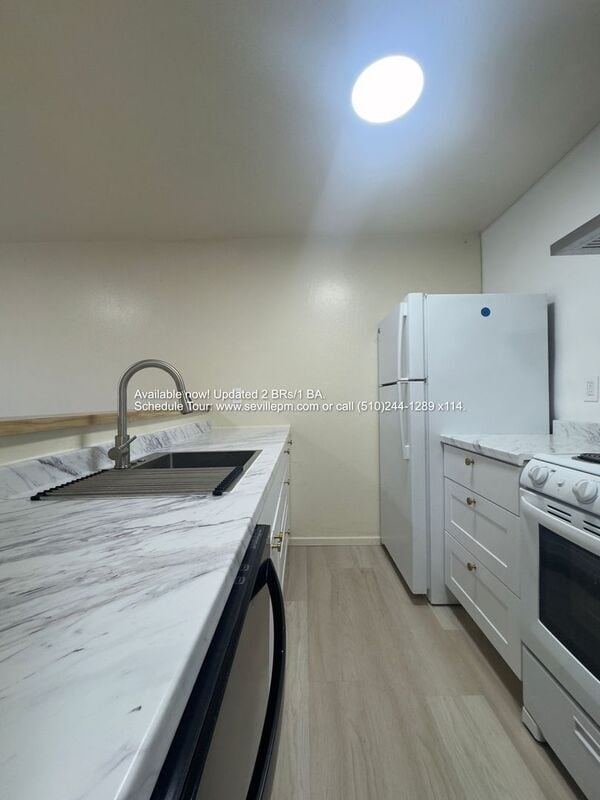 Building Photo - 5438 Holland St
