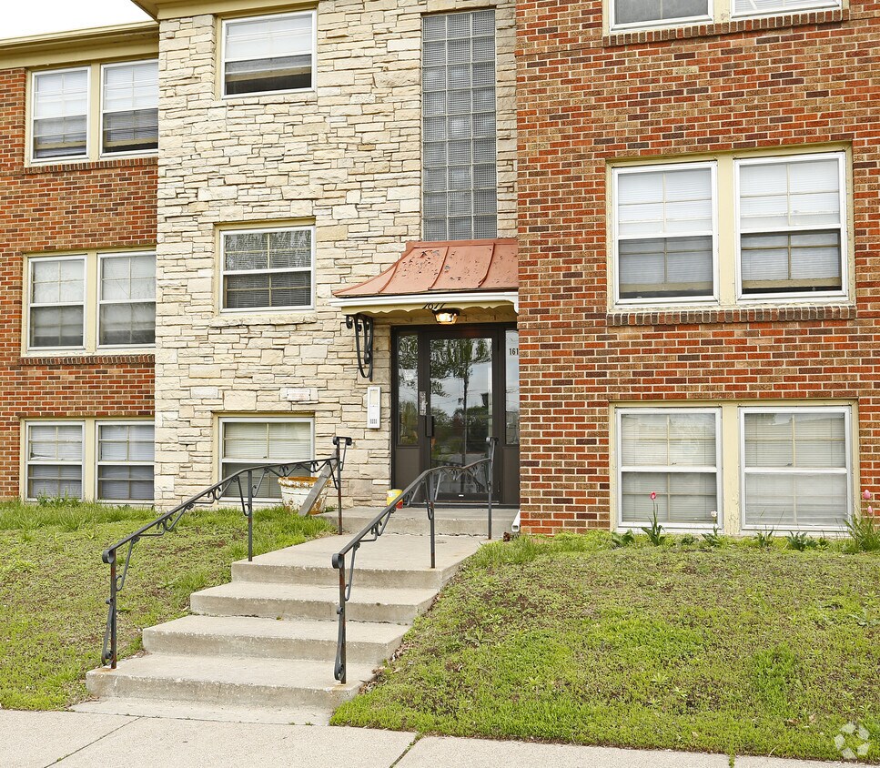 Building Photo - 1617 Sherburne Ave